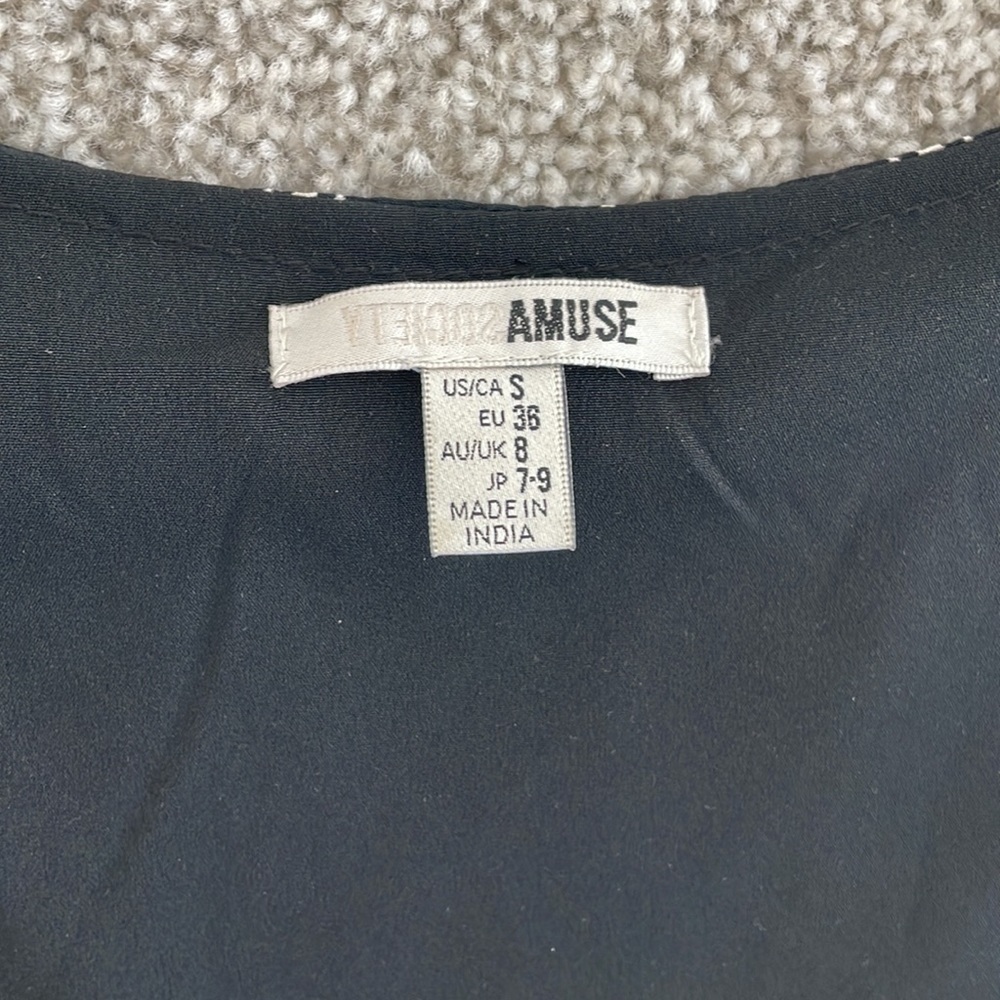 040:AMUSE SOCIETY striped black and white flare mini keyhole dress women small - Picture 3 of 9